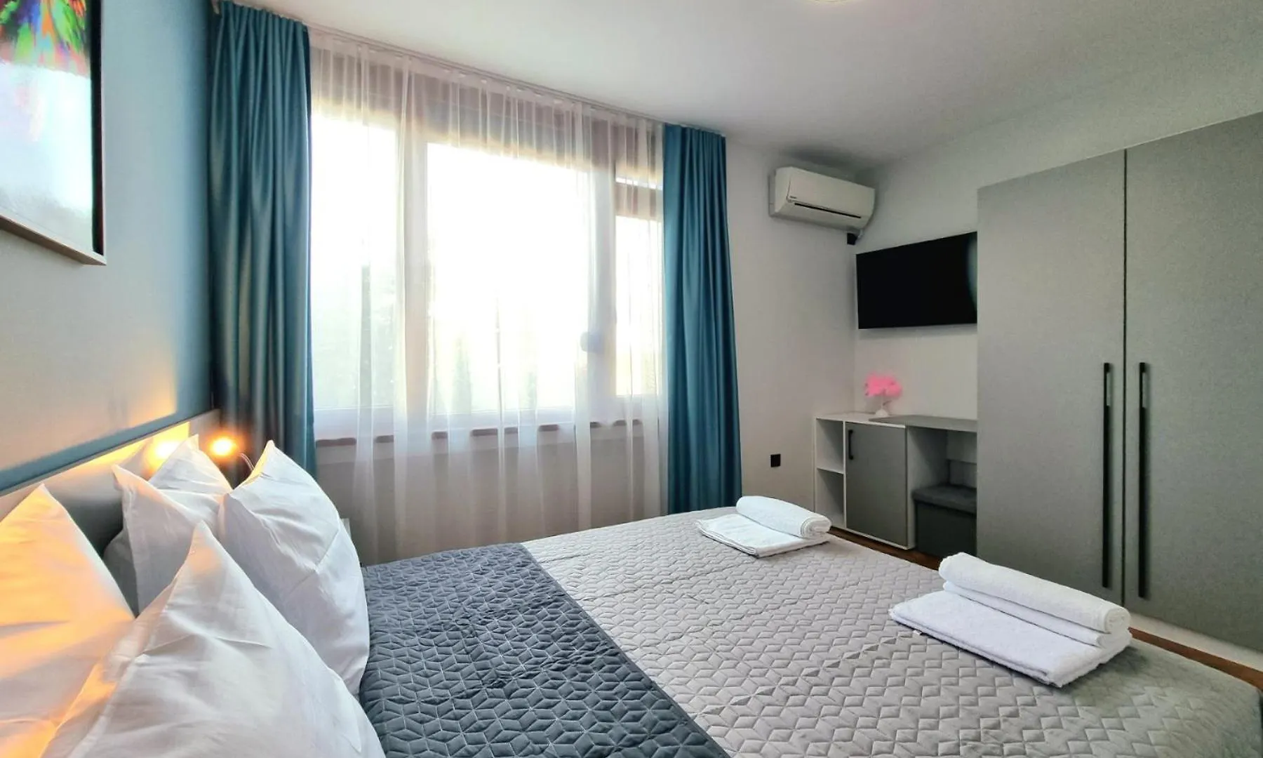 Apartment Sunrise - 2 Bedrooms To The Sea Burgas 0*,  Bulgaria